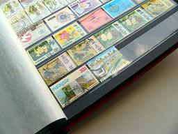 A selection from the SundaysMadrid stamp market